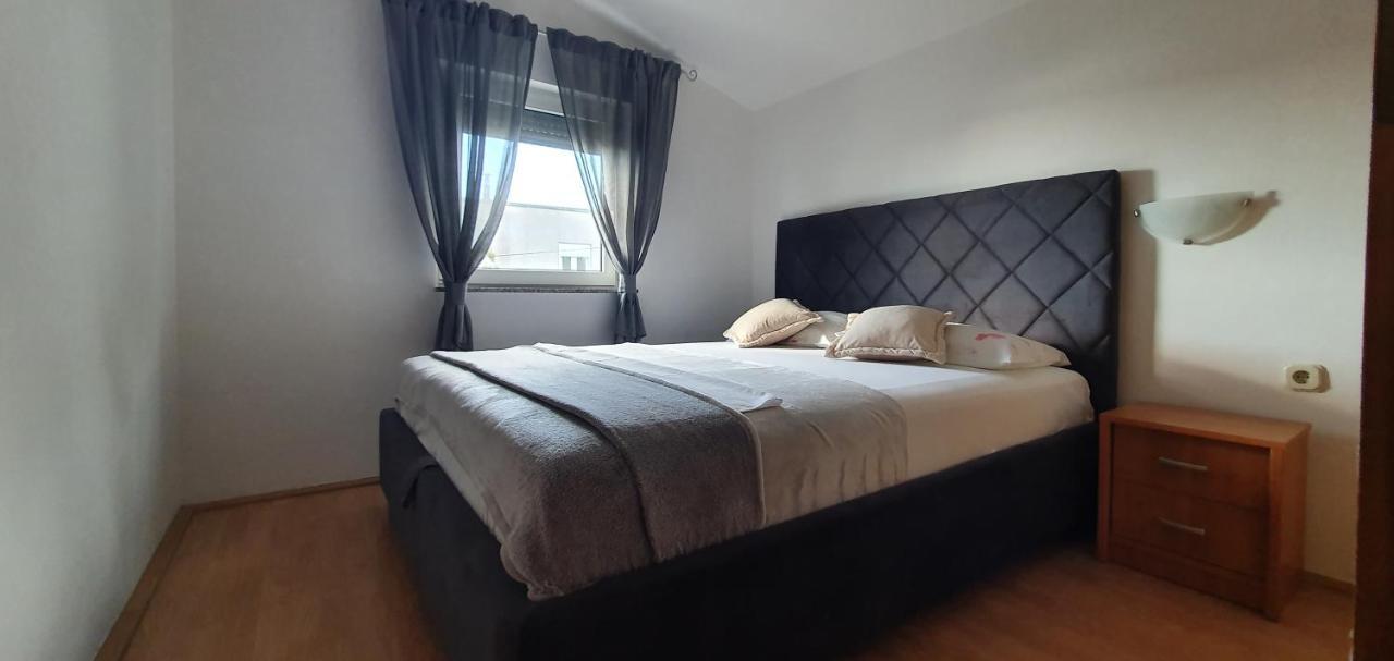 Apartments Kolak Рогозница Экстерьер фото