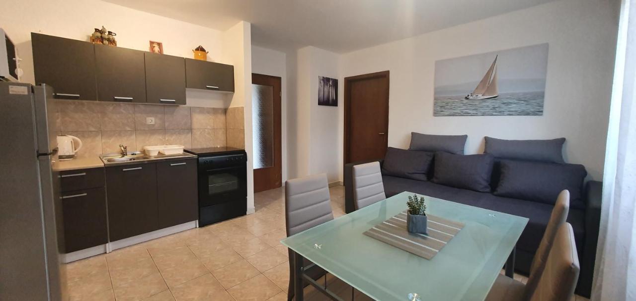 Apartments Kolak Рогозница Экстерьер фото