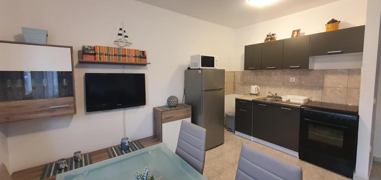 Apartments Kolak Рогозница Экстерьер фото